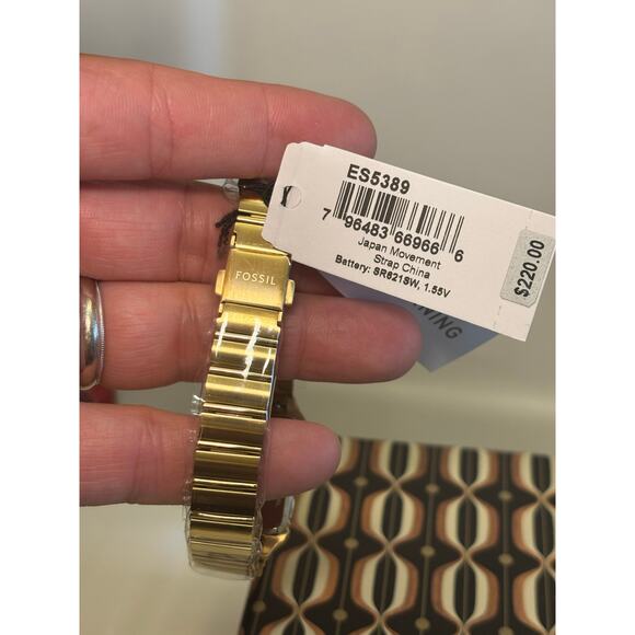 Fossil Raquel ES5389 — All-Gold Tone, 23 mm Rectangular - Picture 11 of 17